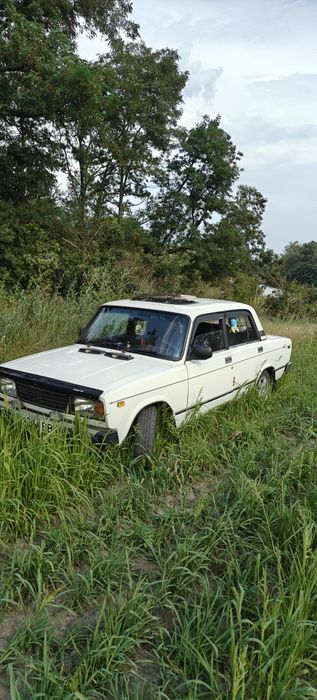 Автомобіль Ваз 2105