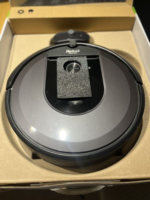 iRobot Roomba i7