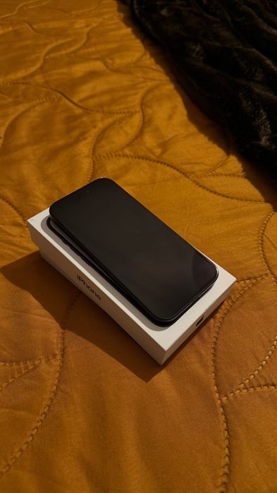 iPhone 15 excelente estado