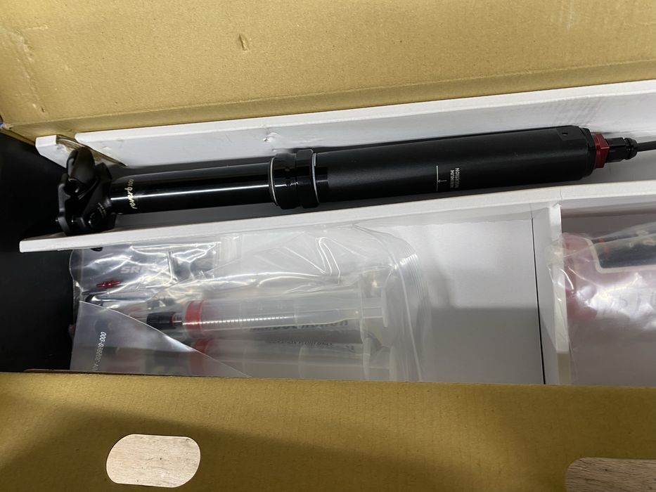 Sztyca rock shox reverb AM SP REVERB S 30.91 00 STD DIS 2000 C1