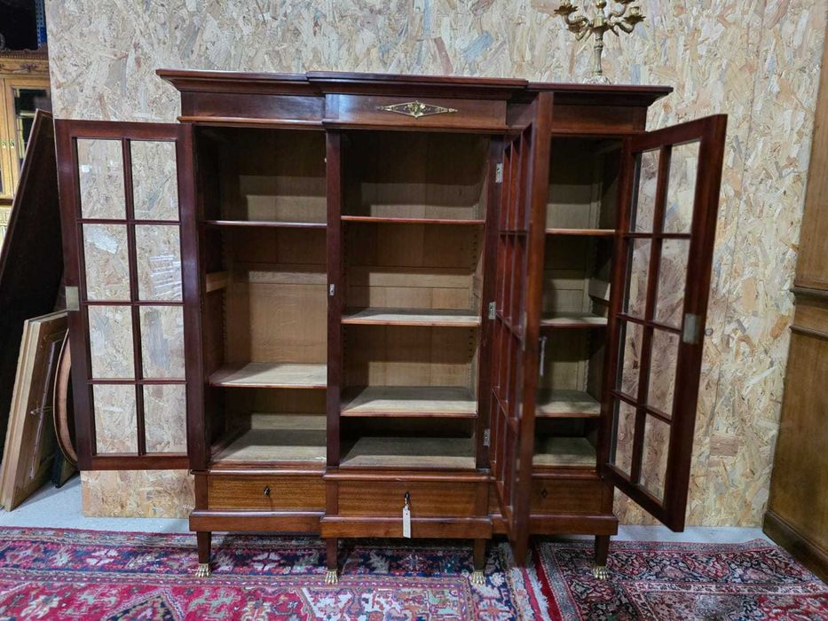 Biblioteczka Empire okuwana mosiądzem #2370 Stylowy Węgrów