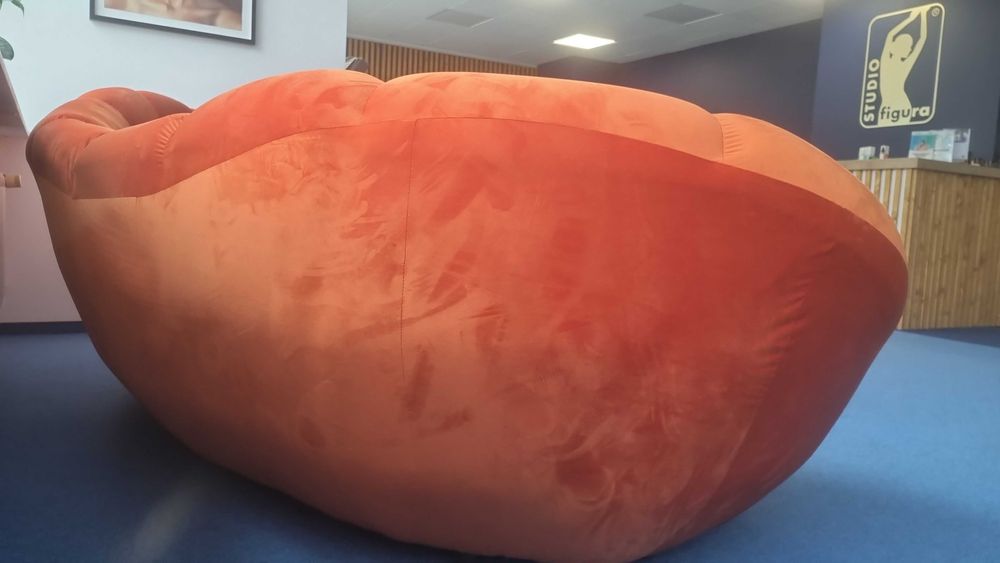 Kanapa pomarańczowa