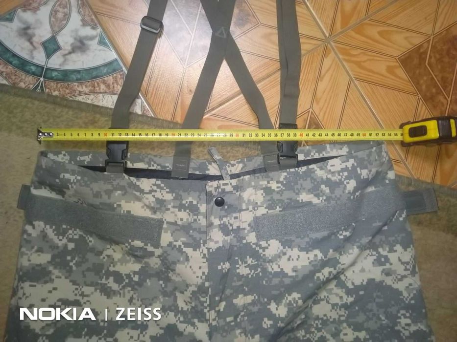 нові штани камуфляж розмір 104, водонепроникні, виробництва сша.