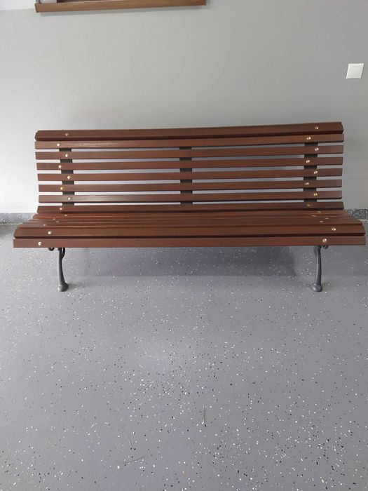 Hiszpańska ławka ogrodowa z drewna afrykanskiego