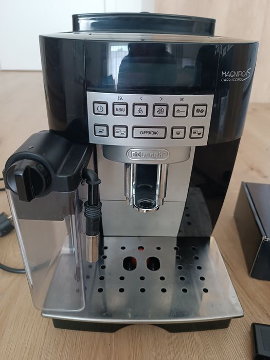 De'Longhi Magnifica S Cappuccino ECAM 22.360B