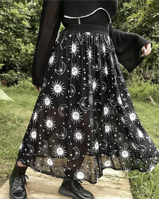 Чорно-біла міді спідниця в готичному стилі принт сонце і місяць