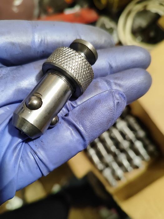 Швидкозатискний болт для зварювального столу Зигмунда. Болт сварочного