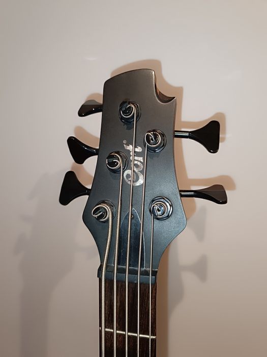 Gitara basowa Cort B5