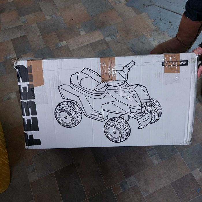 Квадроцикл Feber Racy 6V 11252