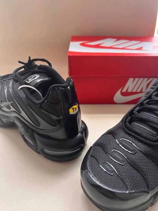 Air Max TN Plus Black R.43