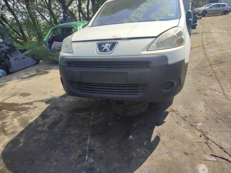 Розборка Citroёn Berlingo B9 Peugeot Partner B9 двигун 1.6 HDI 9HZ