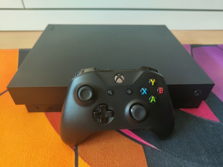 Consola Xbox One X 1TB