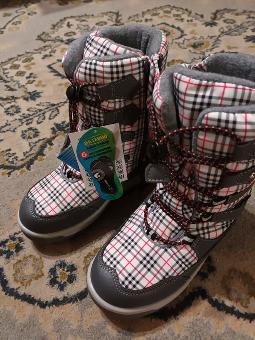 Продам зимние термо ботинки B&G 30р