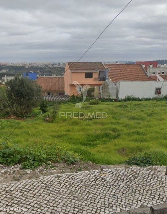 Terreno Urbano para construção de Moradia, Amadora.