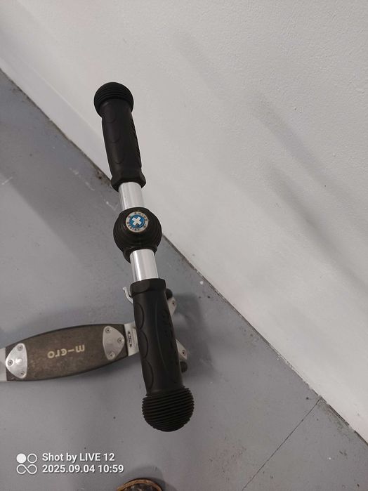 Hulajnoga Micro Kikboard trójkołowa