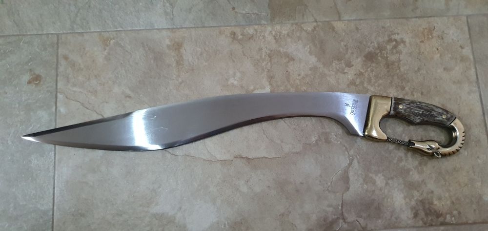 Falcata ibérica com bainha