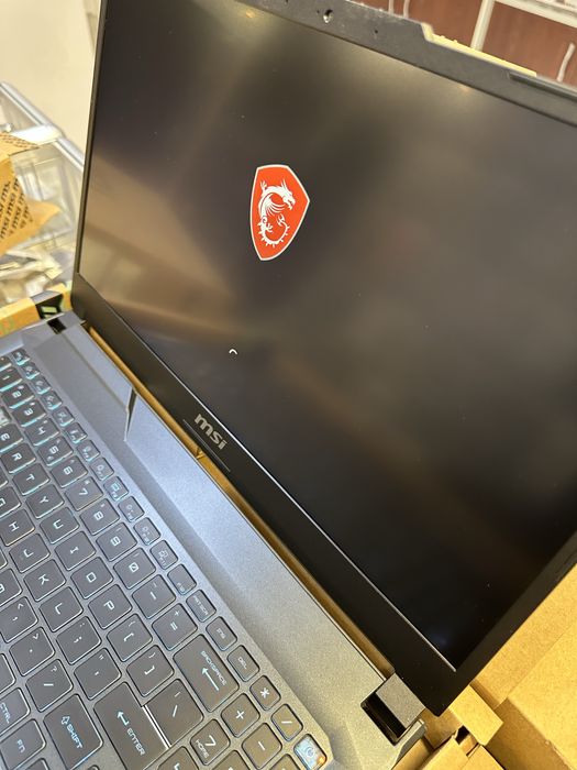 Nowy laptop gamingowy MSI Cyborg I7 13gen 1TB SSD RTX4050 Centrum Gsm