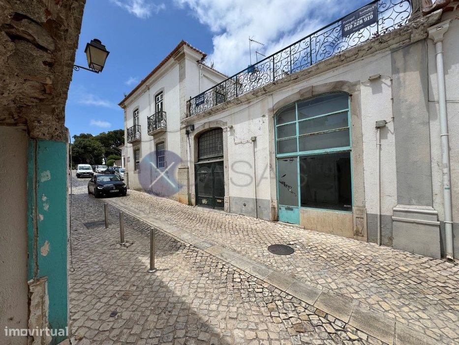 Moradia independente à venda em Centro de Cascais