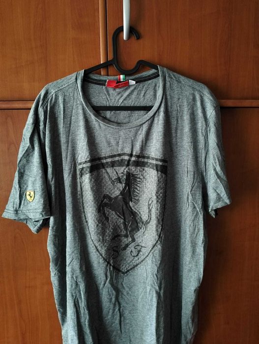 T-shirt Puma parceria com a Ferrari
