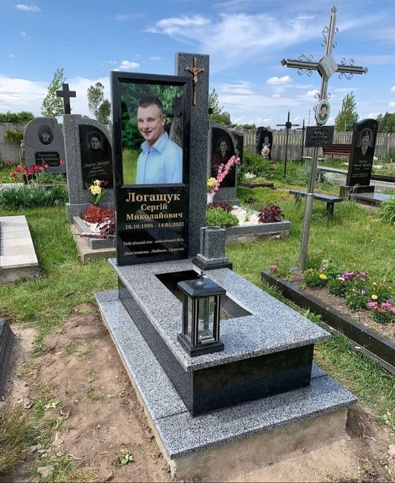 Пам'ятники з граніту