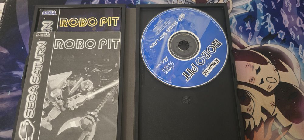 Pack Sega Saturn Modelo 1 (PAL) + 2 Comandos + 7 Jogos + Consola e Comandos Extra p/ Peças