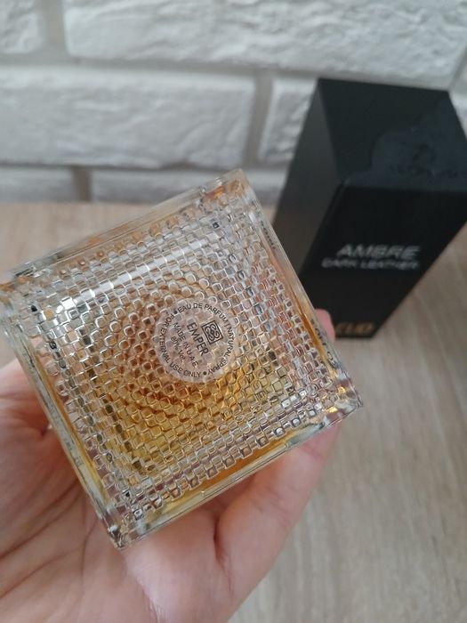Le Chameau Clio Ambre Dark Leather perfumy, woda perfumowana
