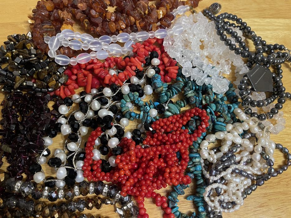 Бижутерия, бусы, браслеты