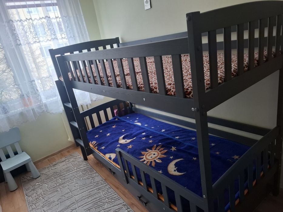 Sprzedam łóżko piętrowe