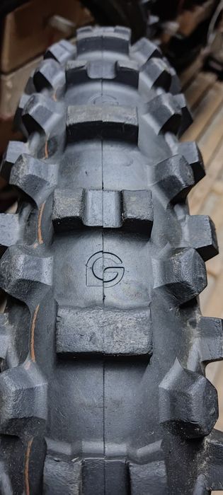 1szt Enduro spec Gibson tech 8.1 90/90-21 CROSS
