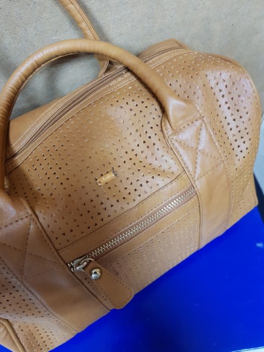 torba ala skóra beżowa NOWA z paskiem