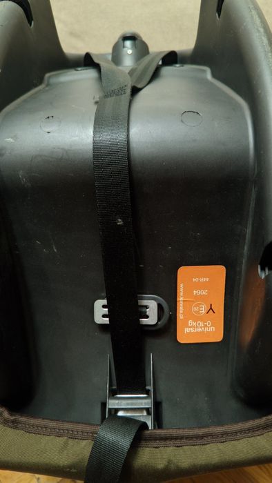 Автомобільне дитяче крісло 0-10 кг