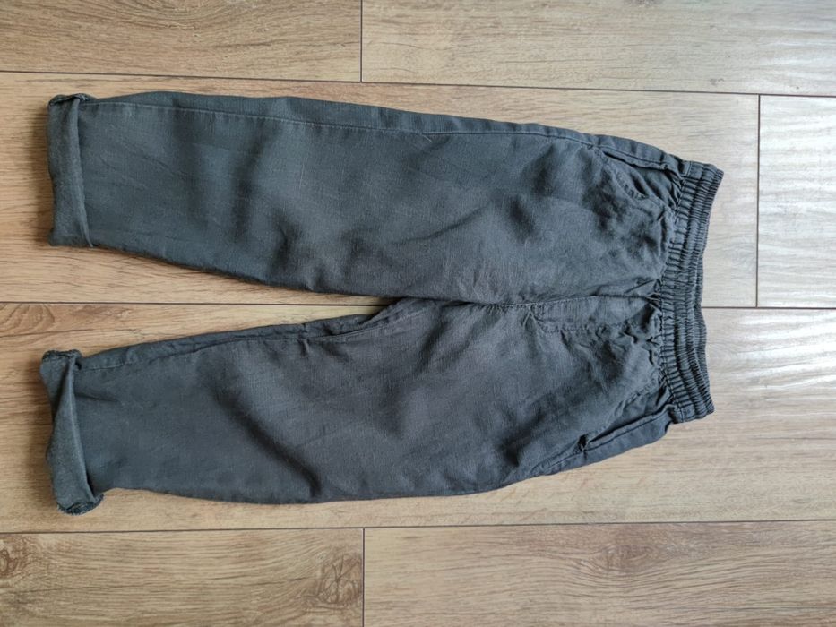 Eleganckie chłopięce spodnie Zara rozm 110
