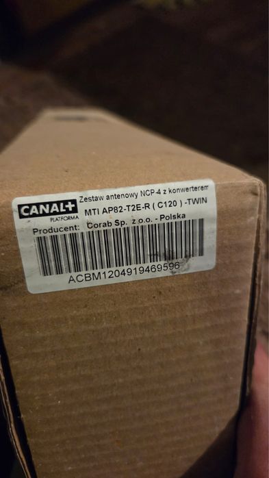Antena satelitarna z konwerterem , platforma Canal +