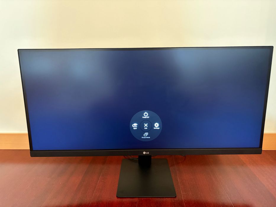 29” LG Monitor UltraWide