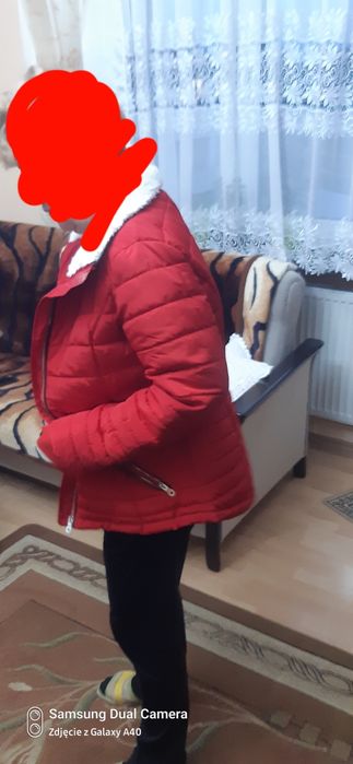 Sprzedam ładna kurtkę pikowaną czerwoną 42 zimową