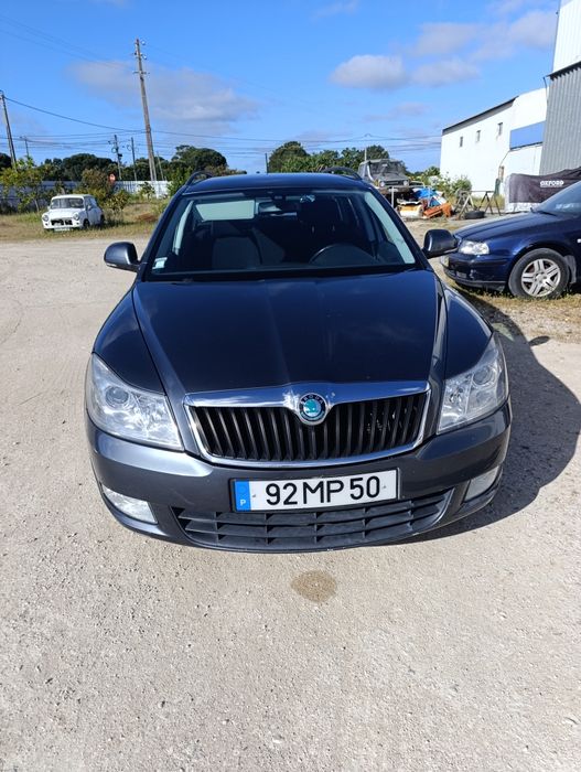 Skoda Octavia 1Z 1.6 TDI SW do Ano 2012 .Apesar dos seus 310.000km, a carrinha está impecável de mecanica