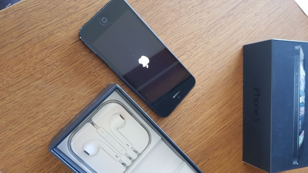 Telefon iPhone 5