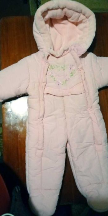 Комбинезон теплый детский на девочку.