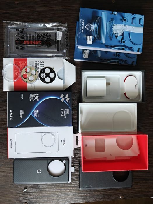 OnePlus 12 12/256GB Silky Black (Global ROM)