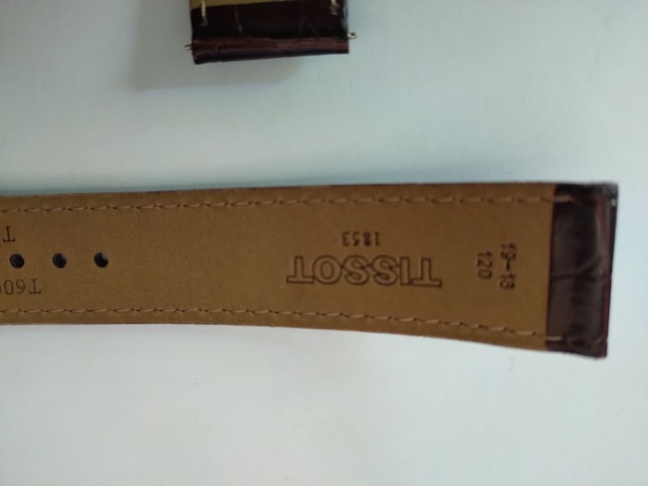 Bracelete relógio em pele