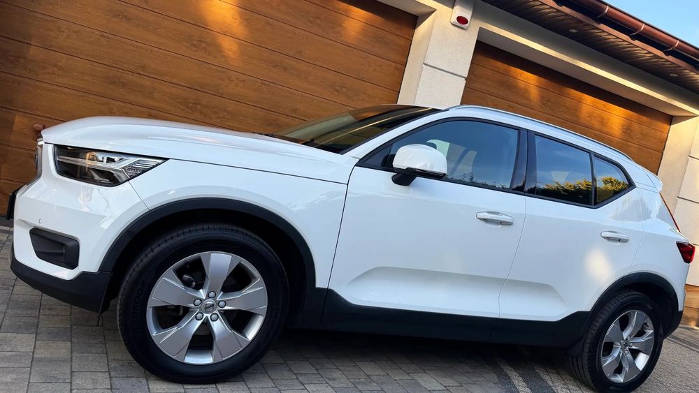 Volvo XC 40 ACC/Keylessgo/ grz.kier/Hak
