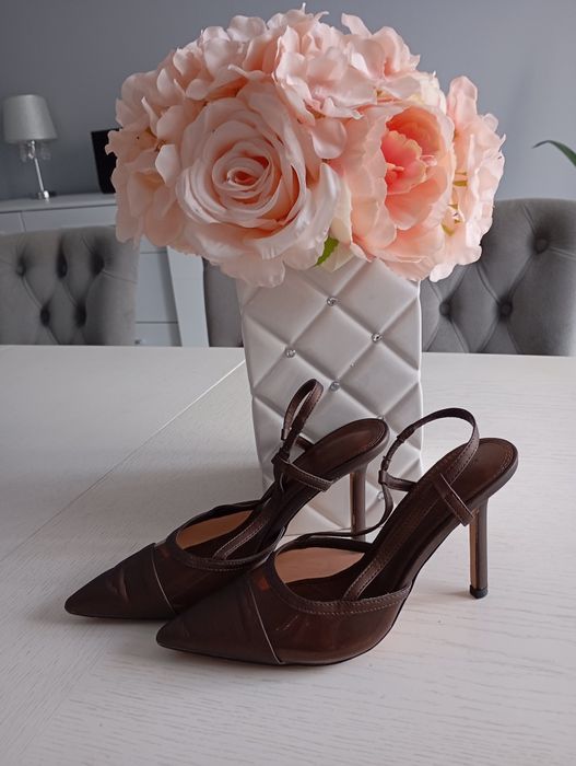 Szpilki czółenka Reserved brązowe 38