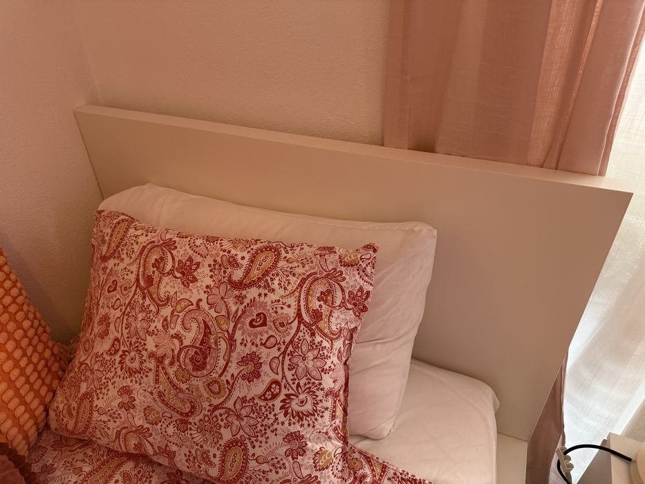 Cama malm como nova