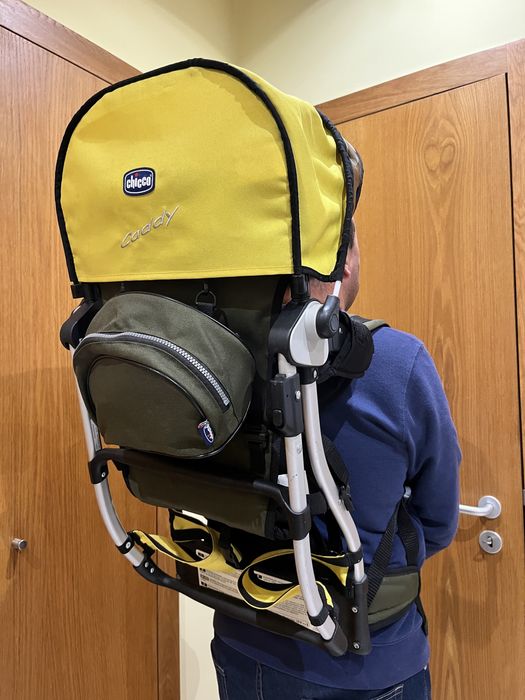 Mochila porta bebés CHICCO para caminhadas