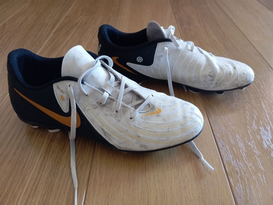Chuteiras futebol Nike Phantom, tamanho 39