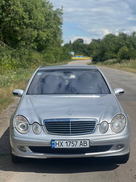 mercedes-benz w211  Avantgarde
