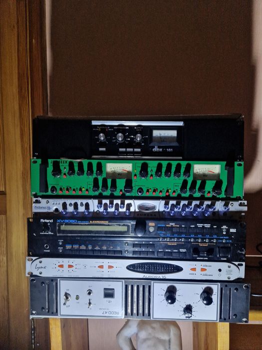 Студия звукозаписи микрофоны,Динамические процессоры,преампы