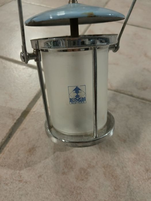 Lanterna a gás para campismo