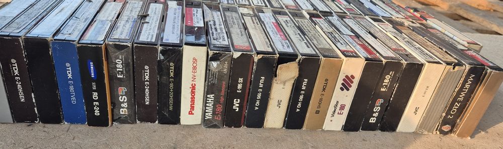 Kasety VHS 47 sztuk 5 zł za sztuke.