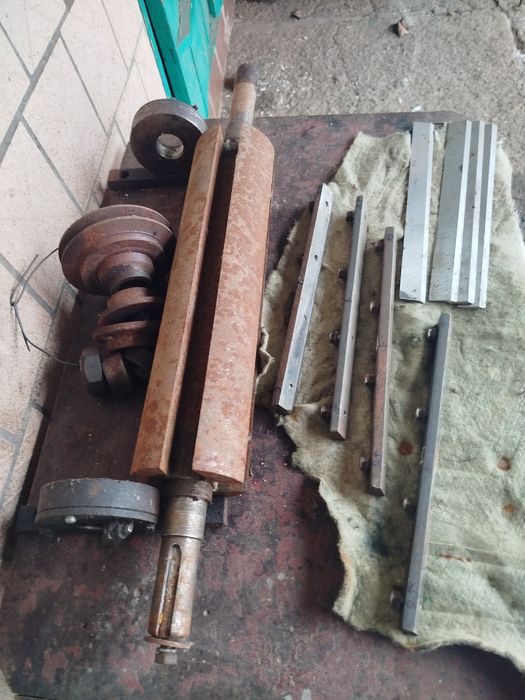 Вал стругальний в комплекті